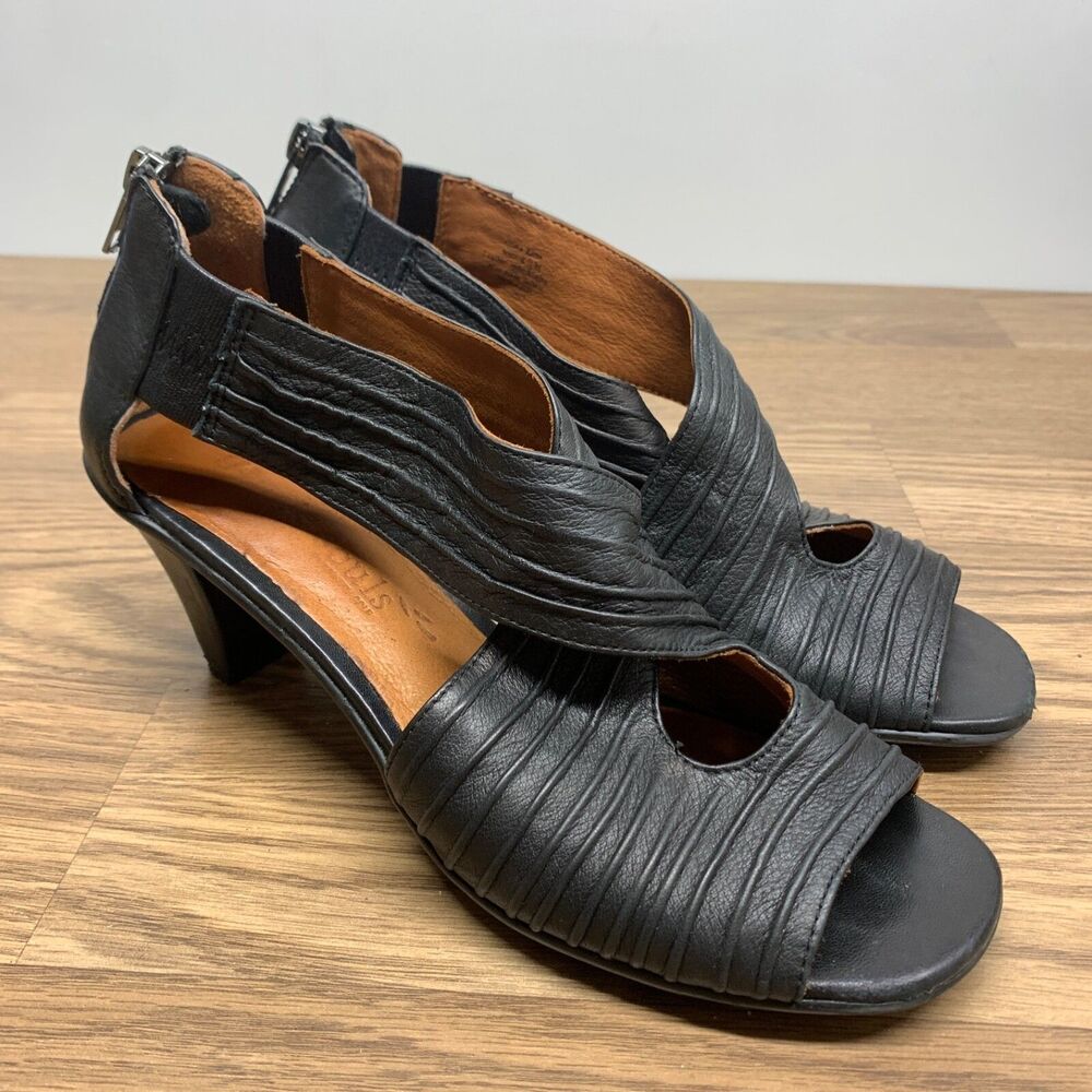 Gentle Souls Osaka Rama Black Leather Zipper Back Heel Sandals Size 8.5